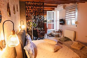 Attic Suite in Alykes