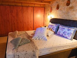 Attic Suite in Alykes