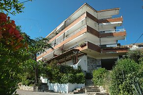 Lilly s Seaview Studio