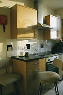 London Gem - Chic Apartment Retreat