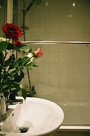 London Gem - Chic Apartment Retreat