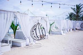 WHITE DECK BEACH RESORT