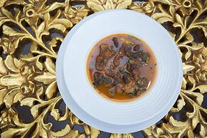 WHITE DECK BEACH RESORT