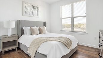 The Artesian At Bee Cave By  Landing