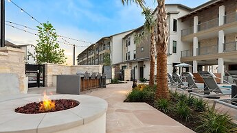 The Artesian At Bee Cave By  Landing