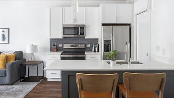 The Artesian At Bee Cave By  Landing