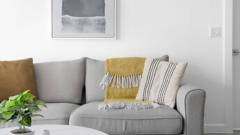 The Artesian At Bee Cave By  Landing