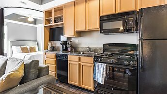 9 On Canal By  Landing