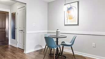 9 On Canal By  Landing