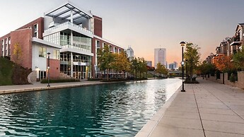 9 On Canal By  Landing