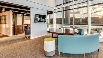 9 On Canal By  Landing