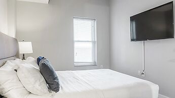 9 On Canal By  Landing