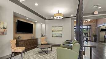 Mission Hill By  Landing