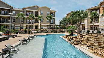 Mission Hill By  Landing