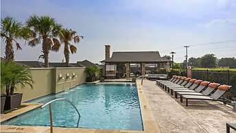 Mission Hill By  Landing