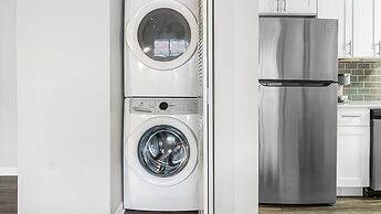 Fountain Parc By  Landing