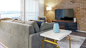 Fountain Parc By  Landing