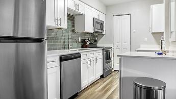 Fountain Parc By  Landing