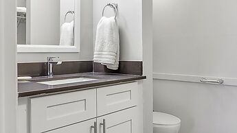 Fountain Parc By  Landing