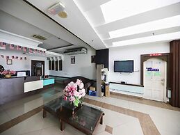 OYO 91006 KTC Studio Apartment By MY Gunung