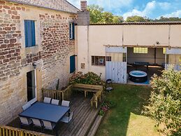 Holiday Home With Pool in Coubjours