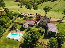 Holiday Home With Pool in Coubjours