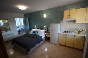 Beachfront Santa Maria 2 Apartment 3