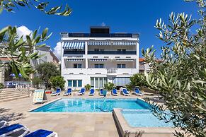 Beachfront Santa Maria 2 Apartment 3