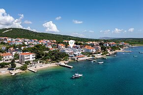 Beachfront Santa Maria 2 Apartment 3