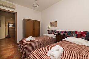 La Casetta Sull Albero 900m From the sea