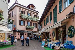 Il Giardino Di Dante Stresa Center