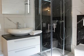 Beachfront Santa Maria 1 Apartment 4