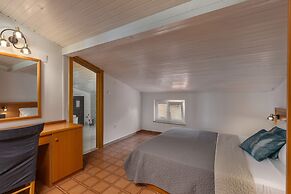 Beachfront Santa Maria 1 Apartment 4