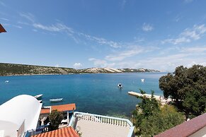 Beachfront Santa Maria 1 Apartment 4