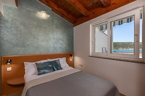 Beachfront Santa Maria 1 Apartment 4