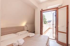 Baia Degli Dei Trilo Close To Taormina