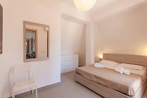 Baia Degli Dei Trilo Close To Taormina