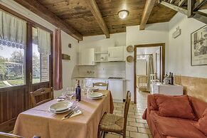 Cornflower apt With Shared Pool