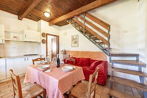 Cornflower apt With Shared Pool