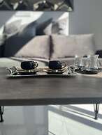 Hermes Penthouse Apartment With Mountain View