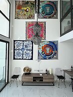 Hermes Penthouse Apartment With Mountain View