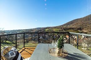 Moose Cabin With A Panoramic View