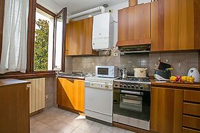 Bardolino Garden Pool Tennis on the Lake