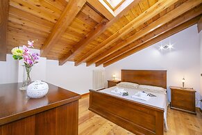 Il Lago Blu Loft With Pool