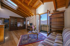 Il Lago Blu Loft With Pool