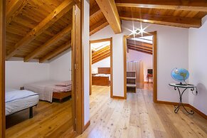 Il Lago Blu Loft With Pool