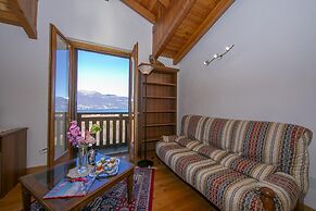 Il Lago Blu Loft With Pool