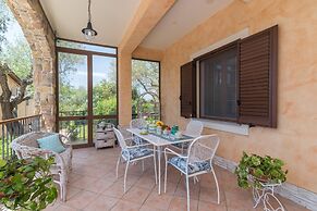 Dimora Patrizia With Pool