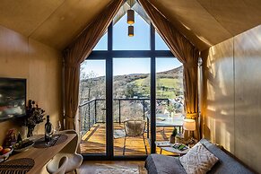 Reindeer Cabin With A Panoramic View