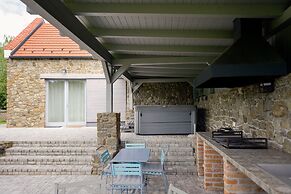 Villa Nana With Whirlpool